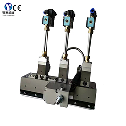 What are the precautions for using hot melt adhesive machines in the label industry?